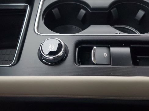 New 2026 Lincoln Corsair Premiere image 24