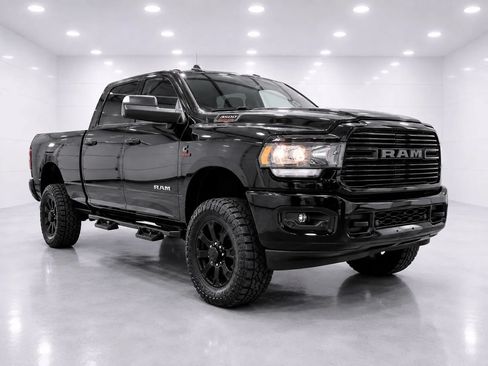 Used 2019 RAM 3500 Big Horn w/ Black Appearance Package AWD/4WD image 7