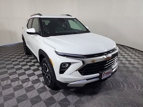 New 2026 Chevrolet TrailBlazer LT w/ Convenience Package image 2
