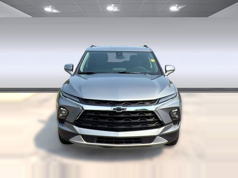 Used 2023 Chevrolet Blazer LT FWD image 6