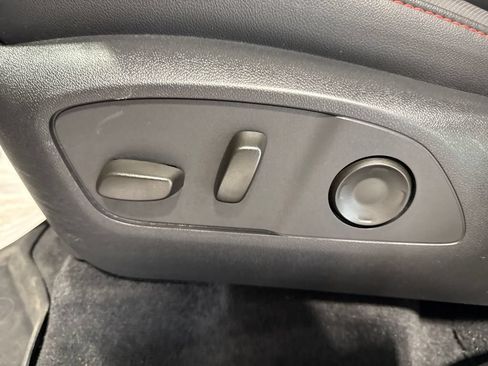 Used 2024 Chevrolet Traverse Z71 w/ LPO, Floor Liner Package AWD/4WD image 28
