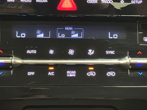 Used 2024 Kia Carnival SX Prestige FWD image 18