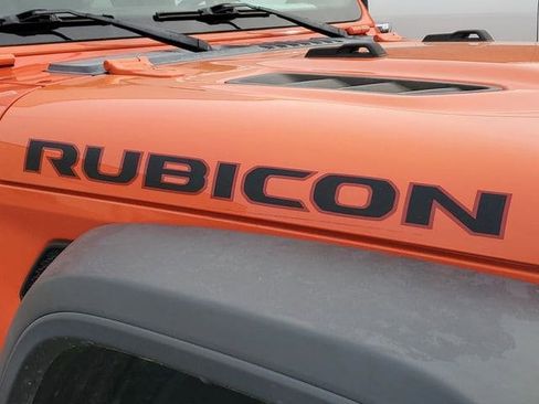 Used 2018 Jeep Wrangler Unlimited Rubicon w/ Dual Top Group image 2