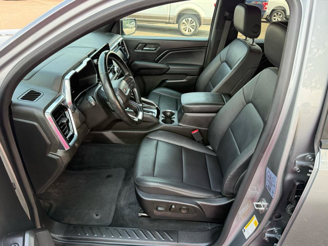 Used 2023 GMC Canyon Elevation w/ Elevation Premium Package RWD image 12