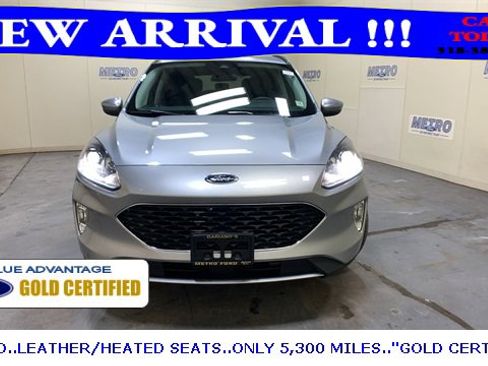 Certified 2022 Ford Escape SEL image 9