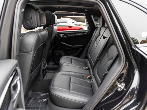 Certified 2026 Porsche Macan AWD/4WD image 48