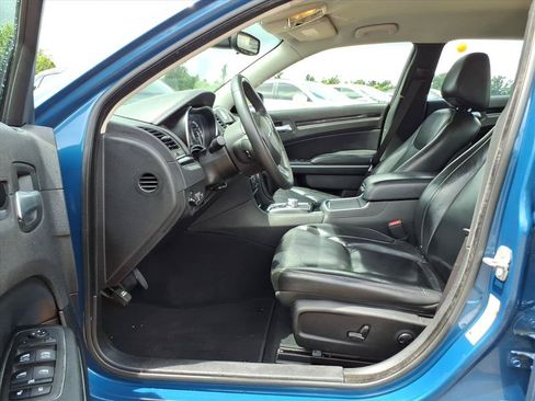 Used 2023 Chrysler 300 Touring L RWD image 15