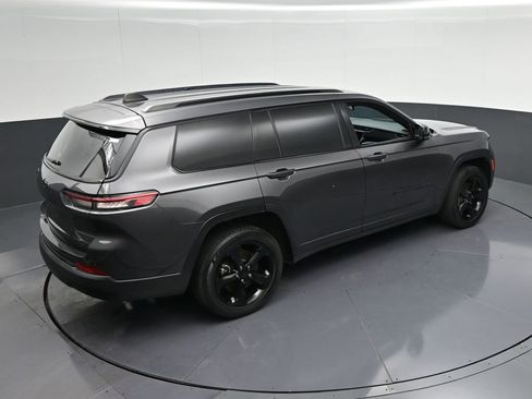 Used 2023 Jeep Grand Cherokee L Laredo RWD image 25