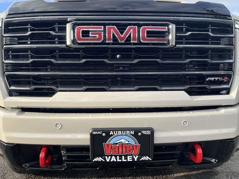 New 2026 GMC Sierra 3500 AT4 w/ AT4 Premium Plus Package AWD/4WD image 32