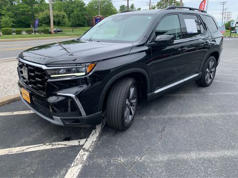 Used 2024 Honda Pilot Elite image 3