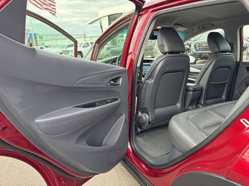 Used 2020 Chevrolet Bolt Premier w/ Infotainment Package image 26