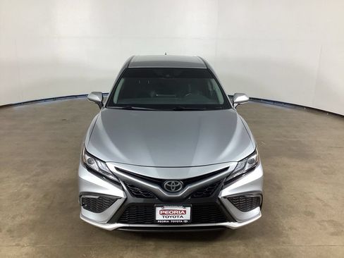 Used 2022 Toyota Camry XSE FWD image 2