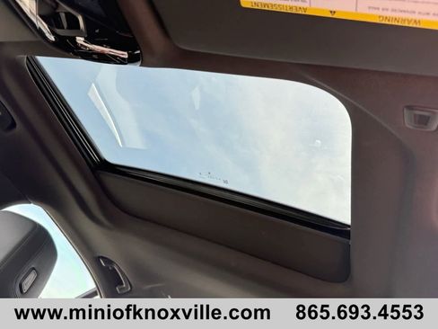 Used 2025 BMW 530i xDrive AWD/4WD image 29