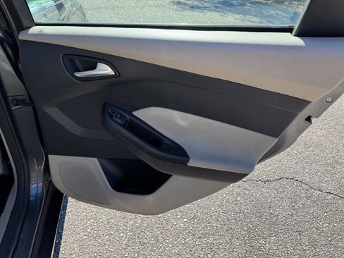 Used 2012 Ford Focus SEL image 41