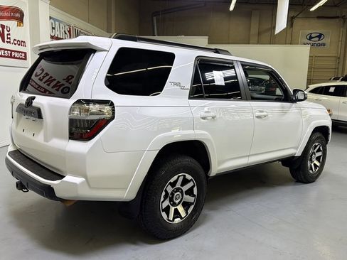 Used 2021 Toyota 4Runner TRD Off-Road Premium w/ Moonroof Package AWD/4WD image 8