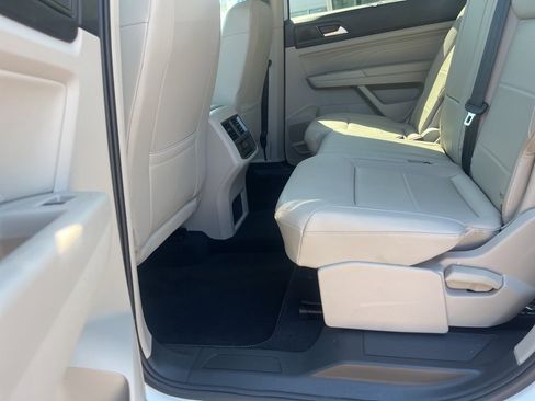 Used 2023 Volkswagen Atlas SE image 14
