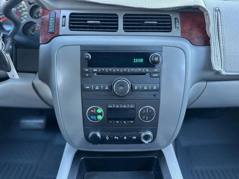 Used 2011 GMC Sierra 2500 SLT w/ SLT Convenience Package image 17