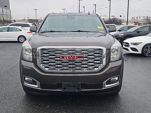 Used 2020 GMC Yukon XL Denali w/ Denali Premium Package image 16