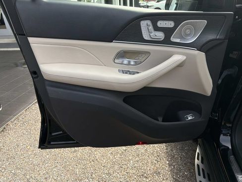 Used 2020 Mercedes-Benz GLS 450 4MATIC image 19