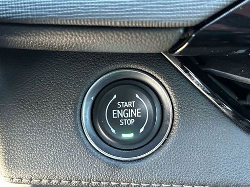 Used 2025 Buick Enclave Preferred image 17