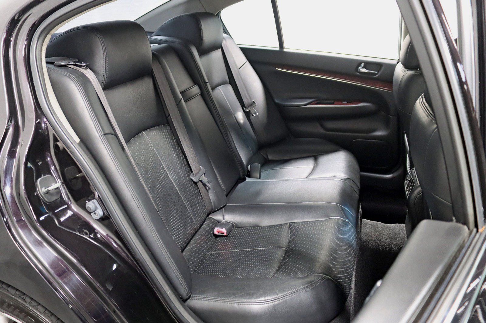 Used 2012 INFINITI G37 x Sedan w/ Premium Pkg AWD/4WD image 25