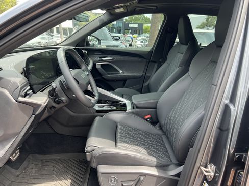 Used 2025 Audi SQ5 Premium Plus AWD/4WD image 16