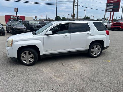 Used 2011 GMC Terrain SLE w/ Convenience Package FWD image 3