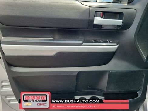 Used 2017 Toyota Tundra SR5 w/ SR5 Upgrade Package AWD/4WD image 18