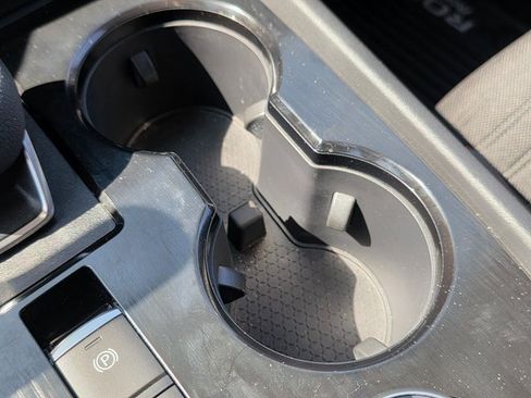 Used 2025 Nissan Rogue SV image 35