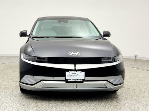 Used 2023 Hyundai Ioniq 5 Limited image 2