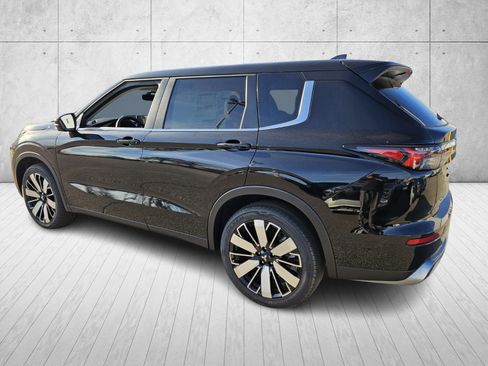 New 2026 Mitsubishi Outlander AWD image 5