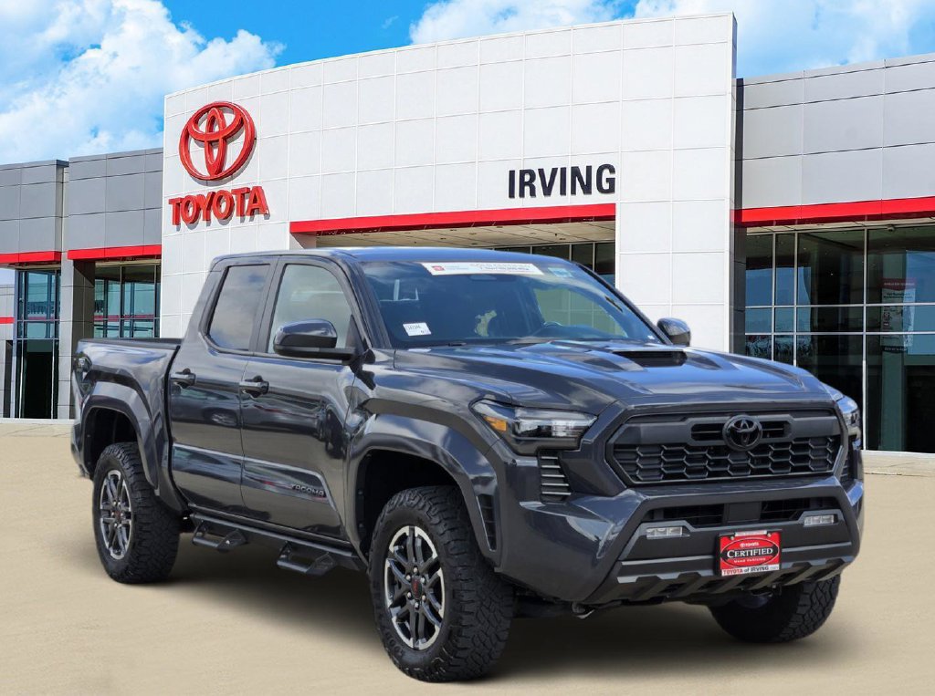 Used 2025 Toyota Tacoma TRD Sport AWD/4WD image 2