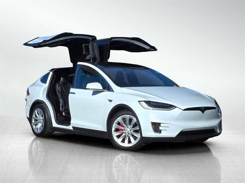Used 2016 Tesla Model X Performance image 2