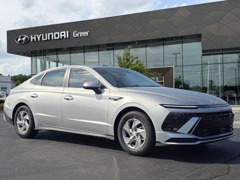 New 2026 Hyundai Sonata SE FWD image 1