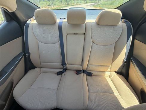 Used 2013 Hyundai Elantra GLS w/ Preferred Pkg FWD image 15