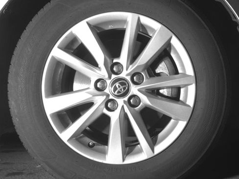 Used 2025 Toyota Camry LE FWD image 22