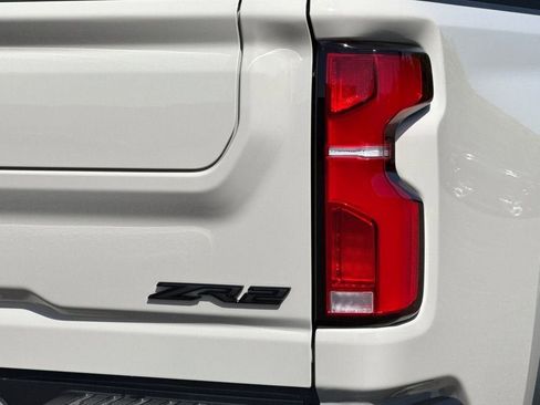 New 2026 Chevrolet Silverado 2500 ZR2 w/ LPO, Dark Essentials Package AWD/4WD image 26