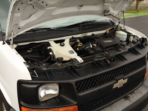 Used 2013 Chevrolet Express 2500 image 50