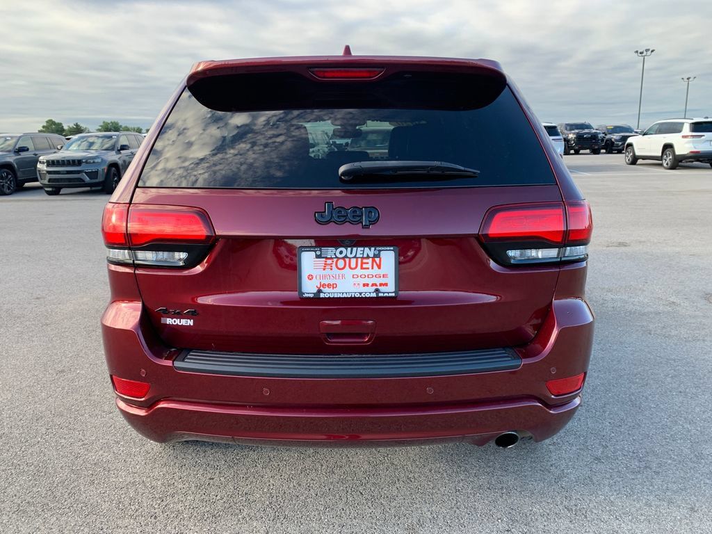 Used 2020 Jeep Grand Cherokee Altitude AWD/4WD image 6