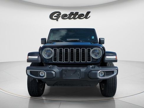 Used 2025 Jeep Wrangler Unlimited Sahara AWD/4WD image 2