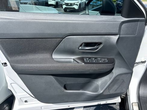 New 2026 Nissan Kicks S FWD image 17