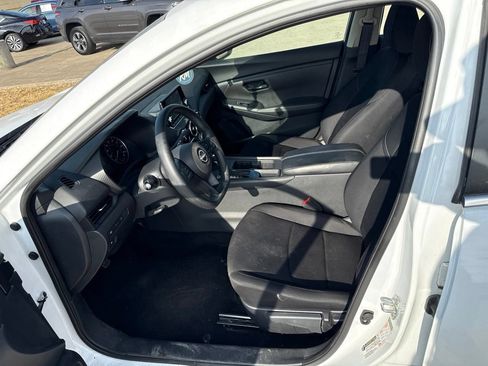 Used 2025 Nissan Sentra S FWD image 19