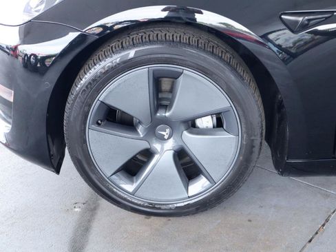 Used 2022 Tesla Model 3 RWD image 12
