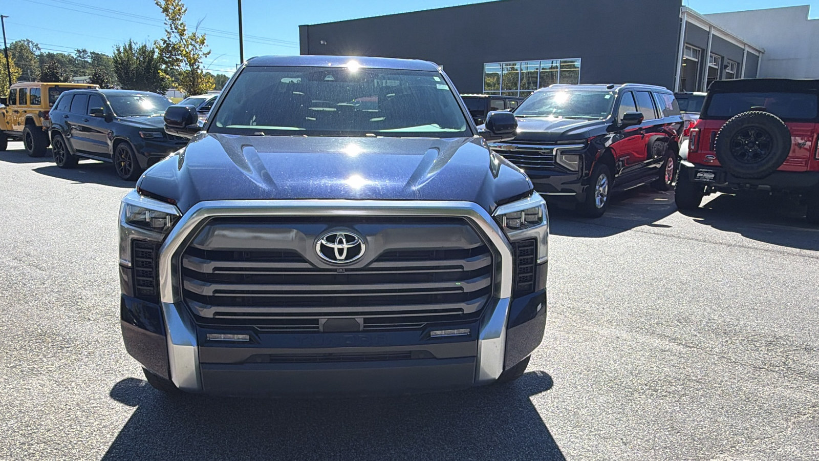 Used 2022 Toyota Tundra Limited RWD image 3