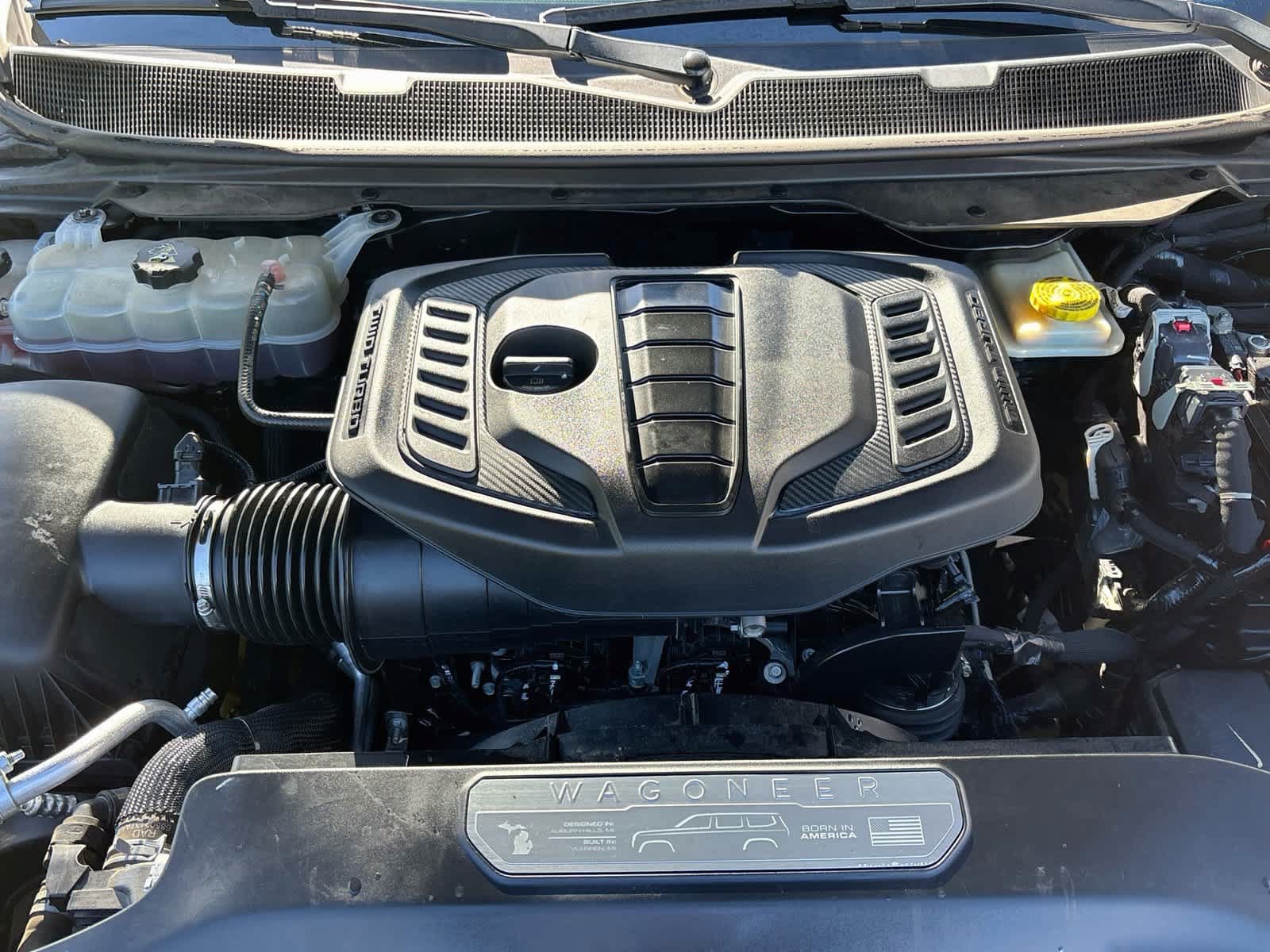 Used 2023 Jeep Wagoneer Series II AWD/4WD image 32