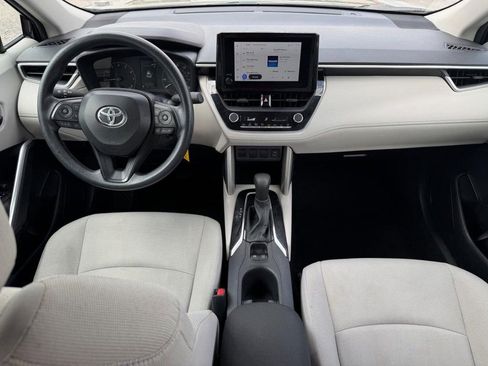 Used 2024 Toyota Corolla Cross L FWD image 14