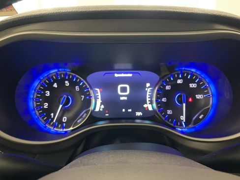 New 2026 Chrysler Pacifica Select image 24