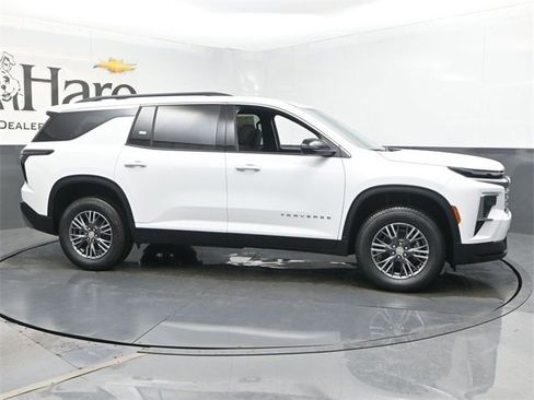 New 2026 Chevrolet Traverse LT w/ LPO, Floor Liner Package image 28