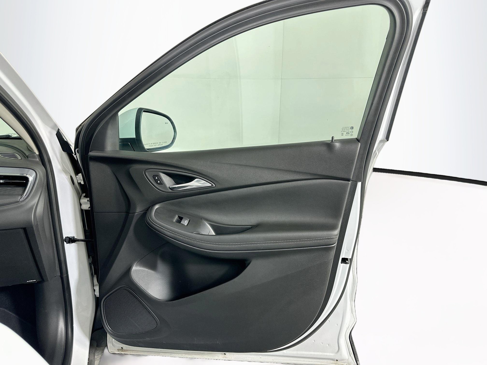 Used 2025 Buick Encore GX Preferred w/ Advanced Technology Package FWD image 31