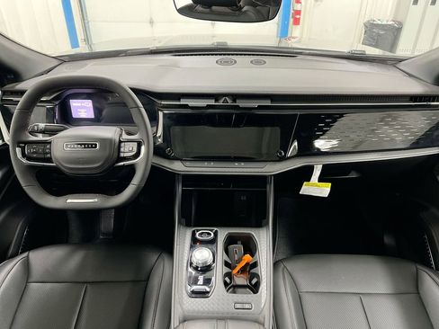 New 2025 Jeep Wagoneer S Limited image 10